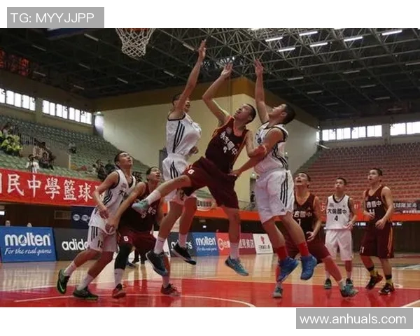 重庆篮球队的包夹战术解析与深度剖析篮球场上的团队配合与策略运用